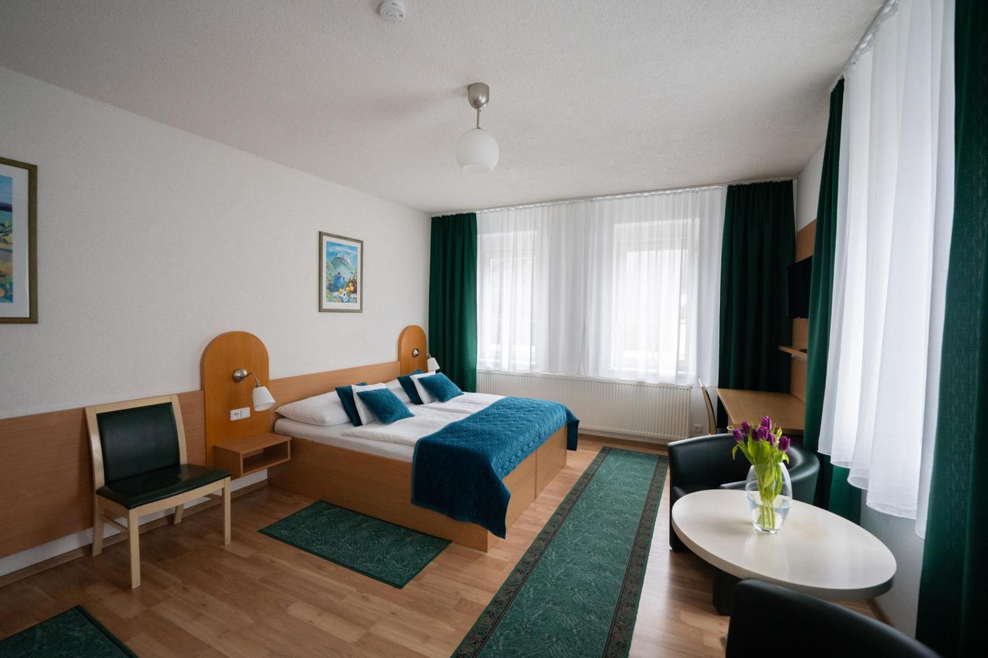 Hotel Na Pekarne ซูชิเซ ภายนอก รูปภาพ
